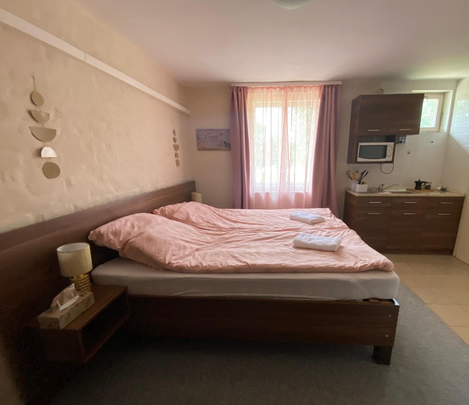 Summer Apartments Tiszakecske Exterior photo